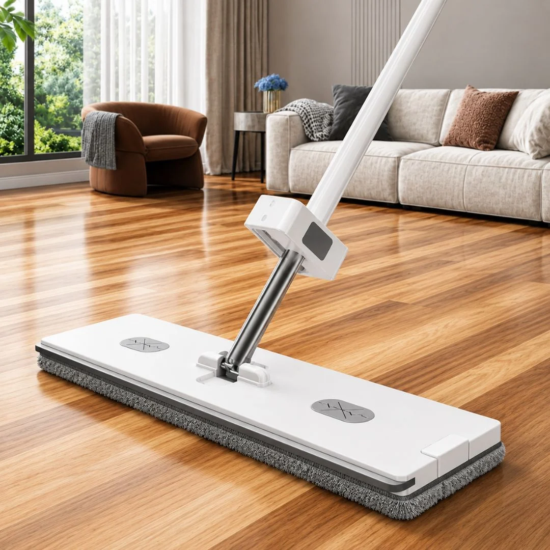 Esfregão Mop Mágico em Microfibra 360° limpando piso de madeira